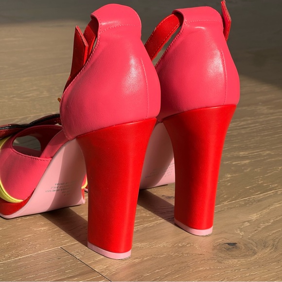 ModCloth x Hello Kitty Stripe Platform Sandals with Glittery Bow - Picture 9 of 16